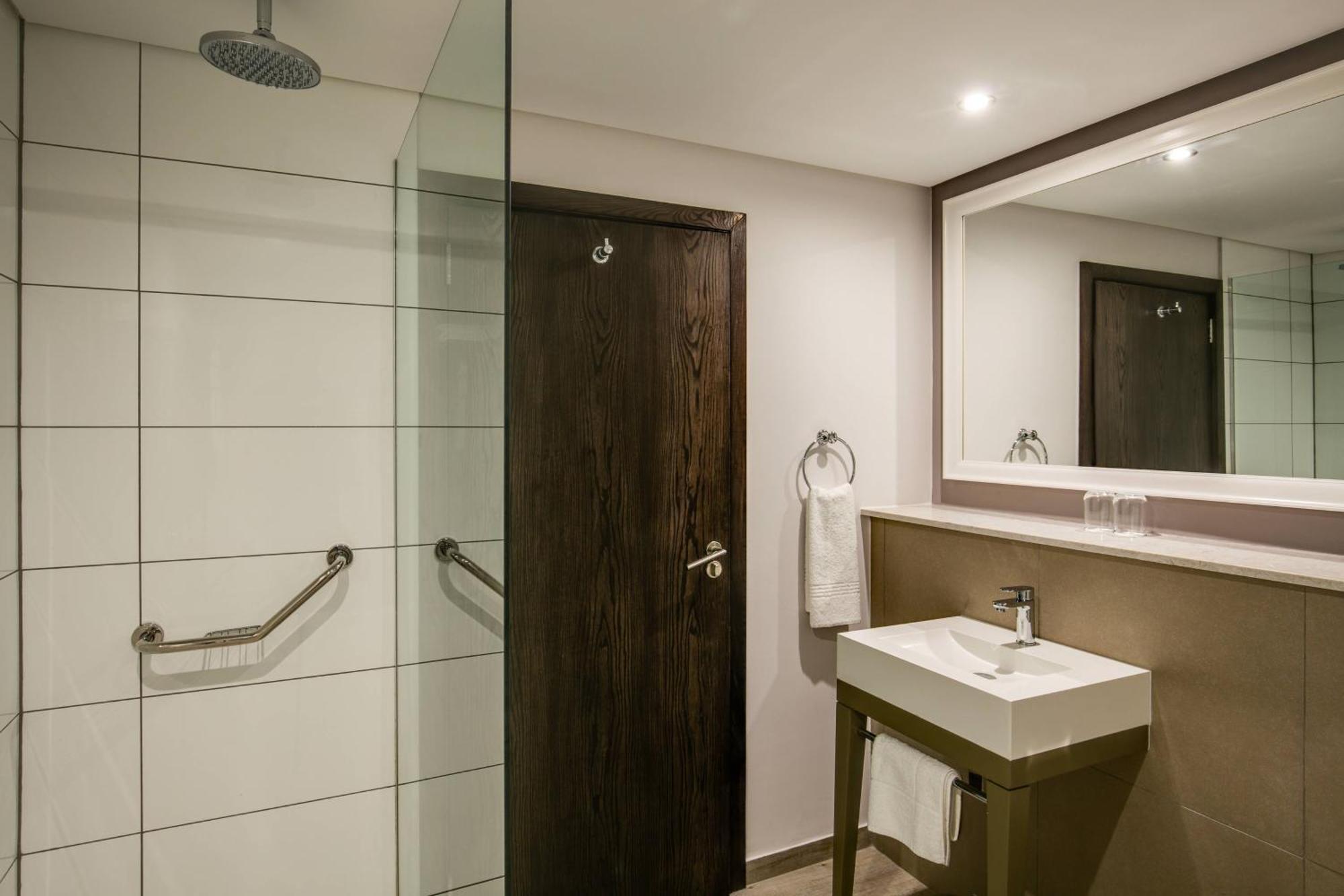 Protea Hotel by Marriott Durban Umhlanga Bagian luar foto