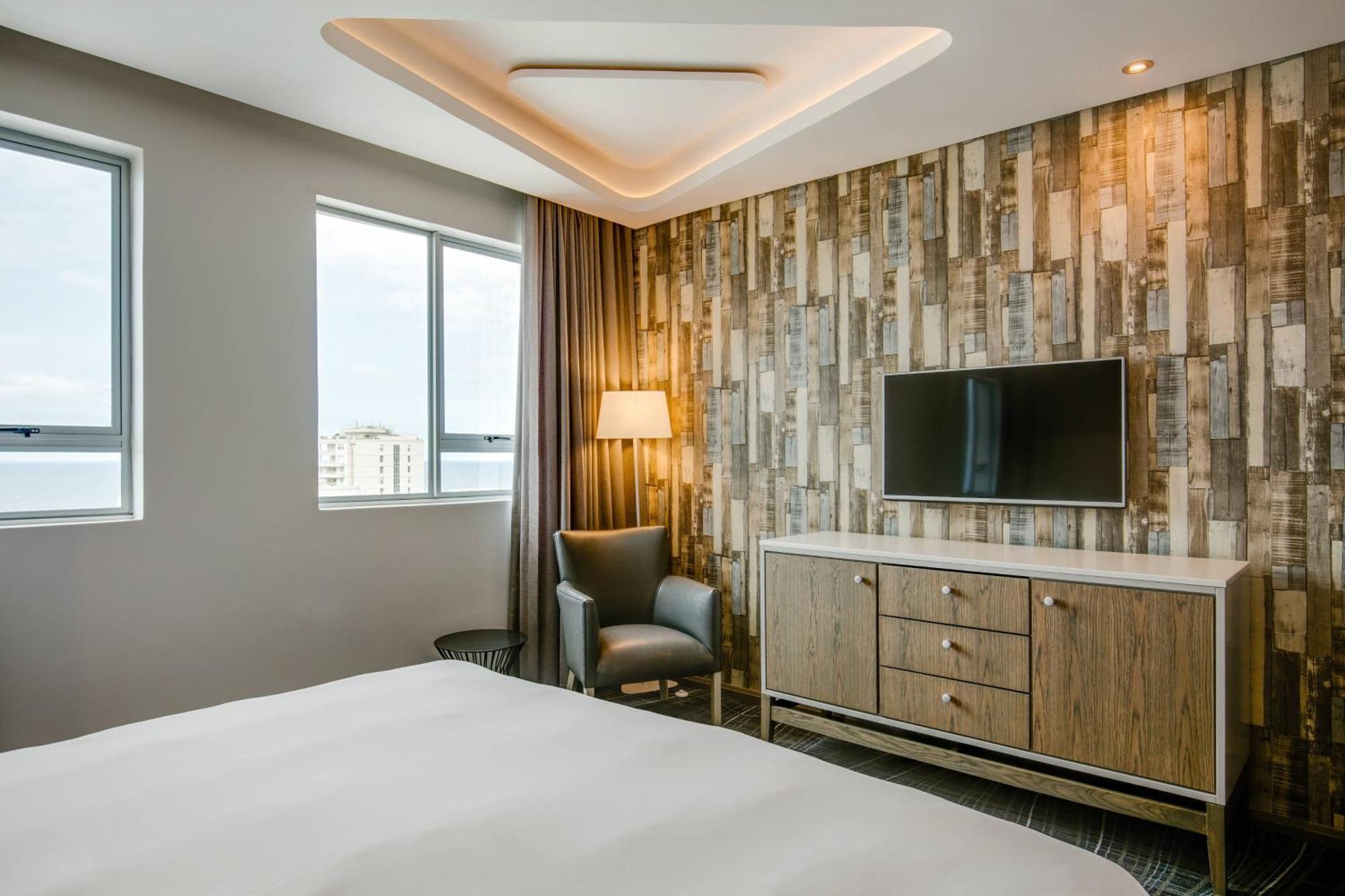Protea Hotel by Marriott Durban Umhlanga Bagian luar foto